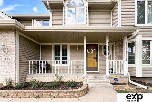1010 Hogan Street, Papillion, NE 68046