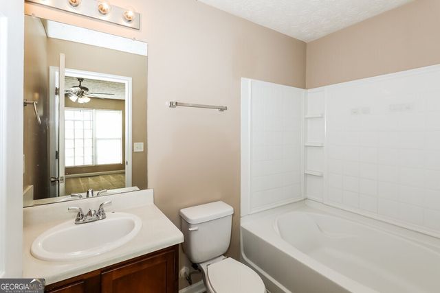 1870 Grove Way, Hampton, GA 30228