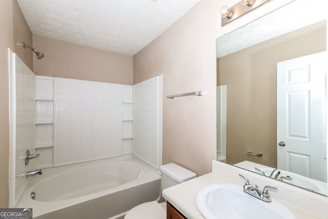 1870 Grove Way, Hampton, GA 30228