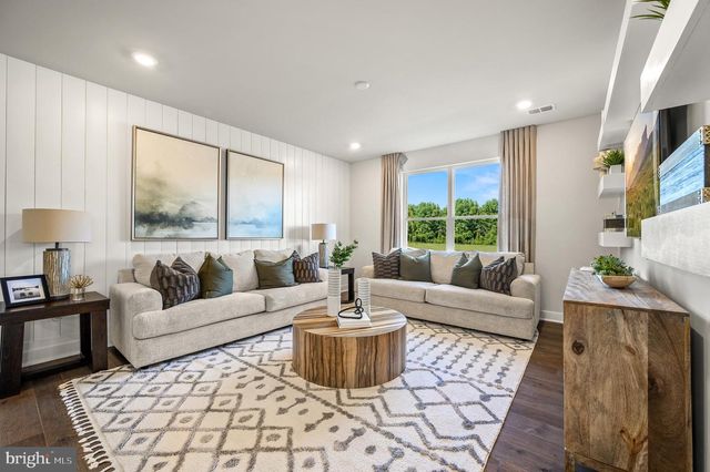 76 SADDLEFORD RD, Smyrna, DE 19977