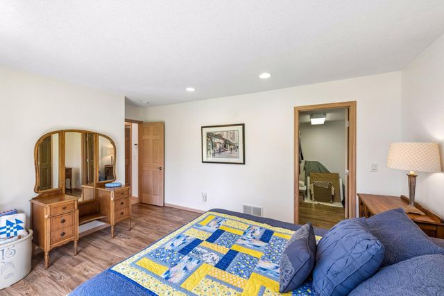 2708 Century Lane NE, Rochester, MN 55906