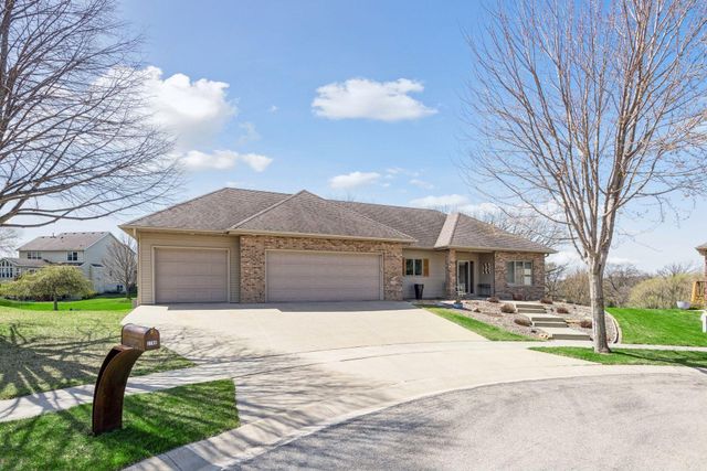 2708 Century Lane NE, Rochester, MN 55906