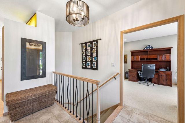 2708 Century Lane NE, Rochester, MN 55906