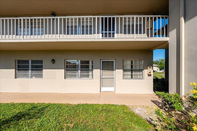 28 Lake Vista Trl Apt 105, Port St Lucie, FL 34952