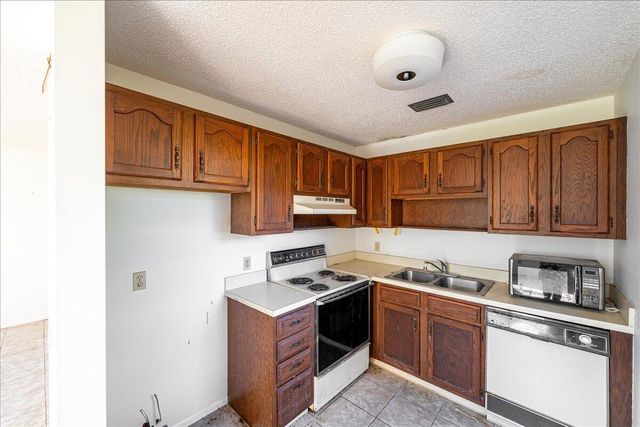 28 Lake Vista Trl Apt 105, Port St Lucie, FL 34952