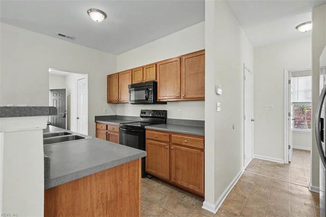 720 27th ST, Newport News, VA 23607