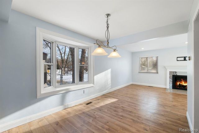 12800 S Daily Drive, Sterling Heights, MI 48313