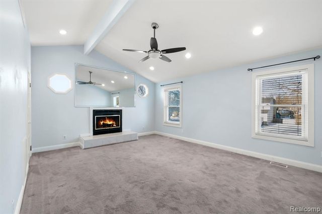 12800 S Daily Drive, Sterling Heights, MI 48313