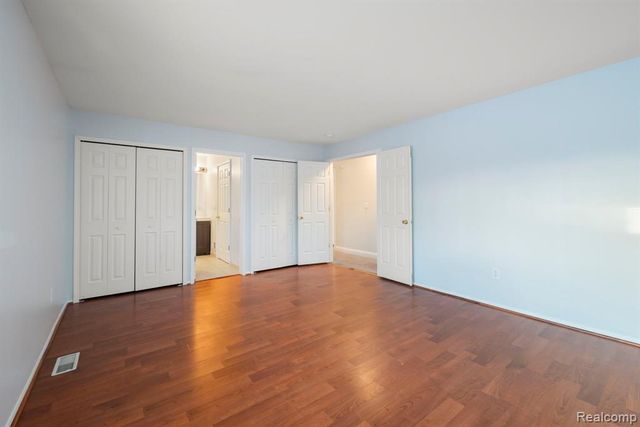 12800 S Daily Drive, Sterling Heights, MI 48313