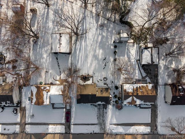 12800 S Daily Drive, Sterling Heights, MI 48313