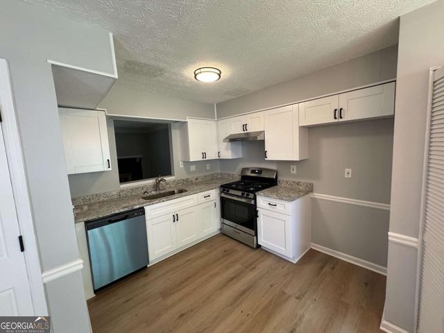 1084 Huntington Trace SE, Smyrna, GA 30082