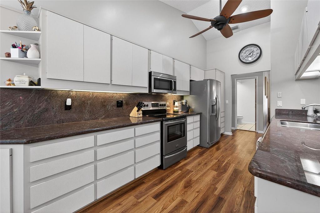 Image 23 of property listing at 23 CHINKAPIN CIRCLE, Homosassa, FL 34446