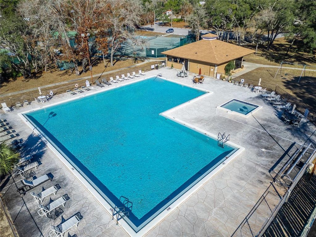 Image 71 of property listing at 23 CHINKAPIN CIRCLE, Homosassa, FL 34446