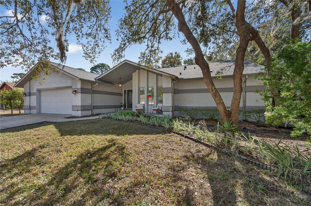Image 9 of property listing at 23 CHINKAPIN CIRCLE, Homosassa, FL 34446