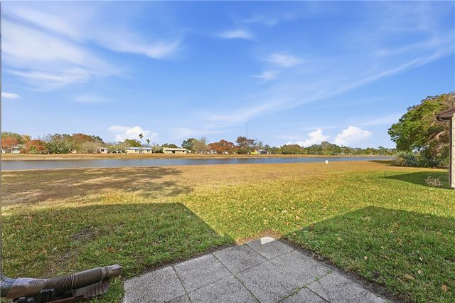 2287 Barrington Street, Port St Lucie, FL 34952