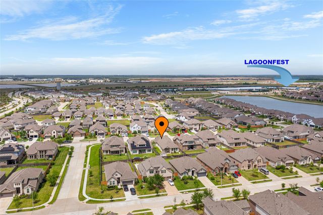 13017 Deep Marine Drive, La Marque, TX 77568
