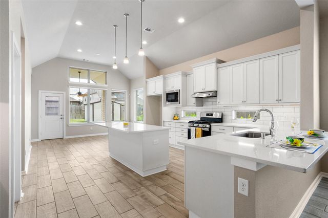 13017 Deep Marine Drive, La Marque, TX 77568