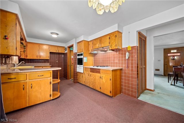 2824 Oberlin Avenue, Lorain, OH 44052