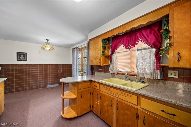 2824 Oberlin Avenue, Lorain, OH 44052