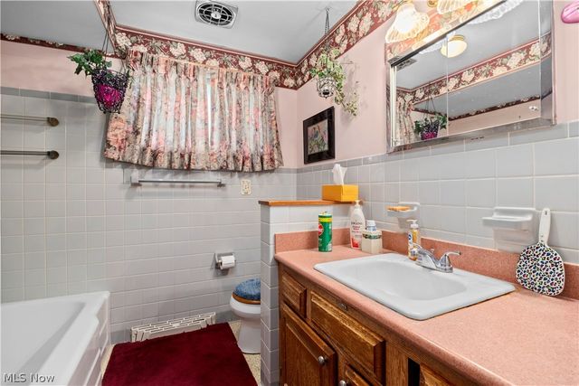 2824 Oberlin Avenue, Lorain, OH 44052