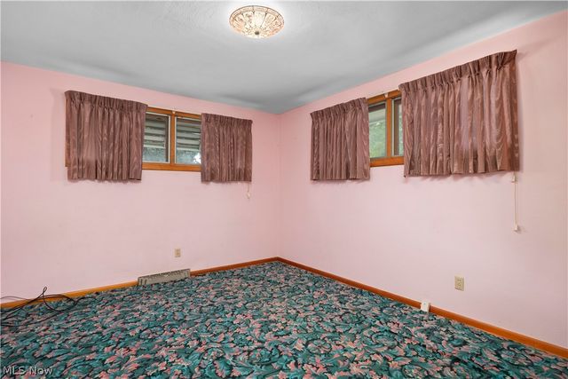 2824 Oberlin Avenue, Lorain, OH 44052
