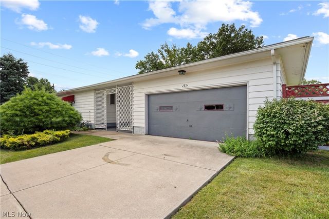 2824 Oberlin Avenue, Lorain, OH 44052