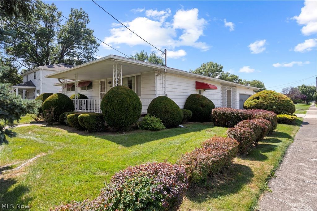 2824 Oberlin Avenue, Lorain, OH 44052