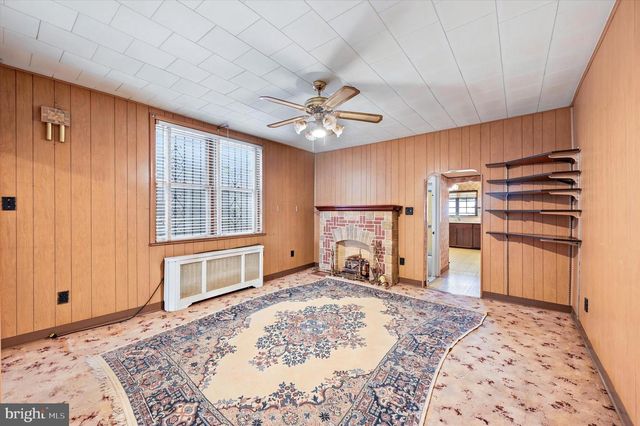 2832 E THOMPSON ST, Philadelphia, PA 19134