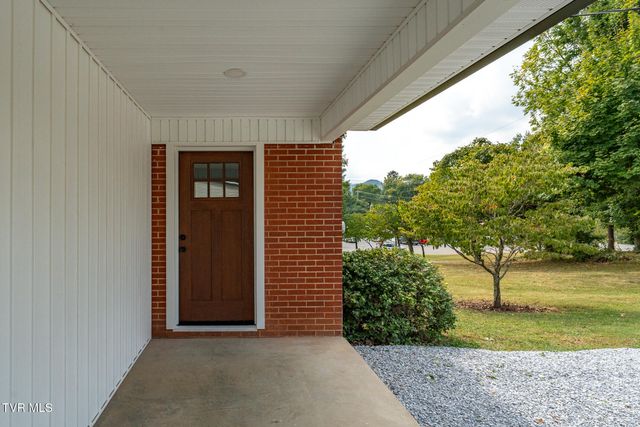 105 Greendale Road, Johnson City, TN 37601