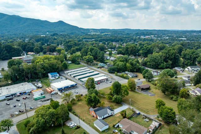 105 Greendale Road, Johnson City, TN 37601
