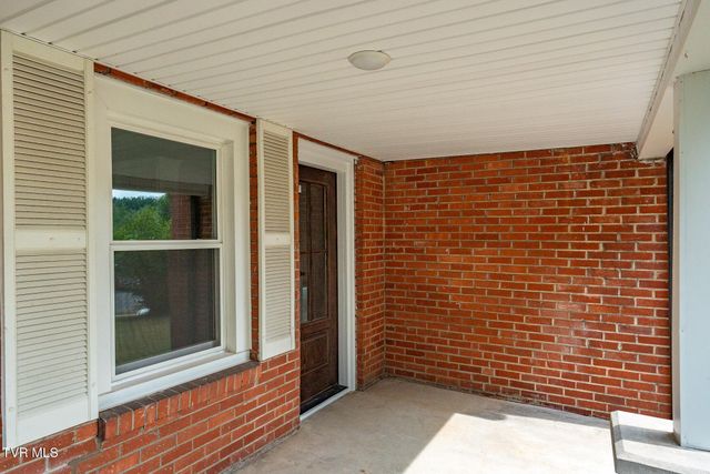 105 Greendale Road, Johnson City, TN 37601