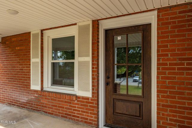 105 Greendale Road, Johnson City, TN 37601