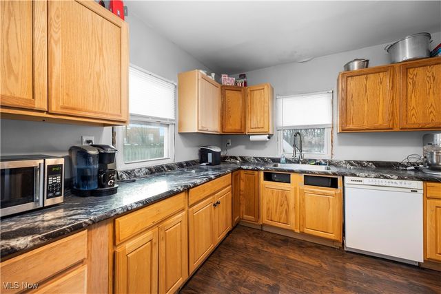 376 Taylor Street, Amherst, OH 44001