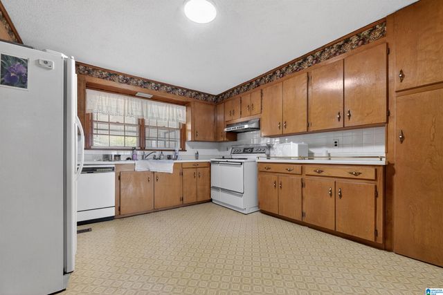 902 6TH STREET NE, Jacksonville, AL 36265