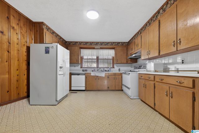 902 6TH STREET NE, Jacksonville, AL 36265