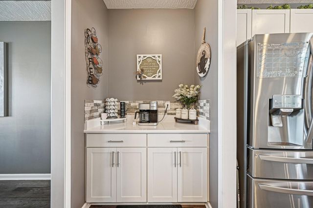 427 Bethpage Boulevard, Commercial Point, OH 43116