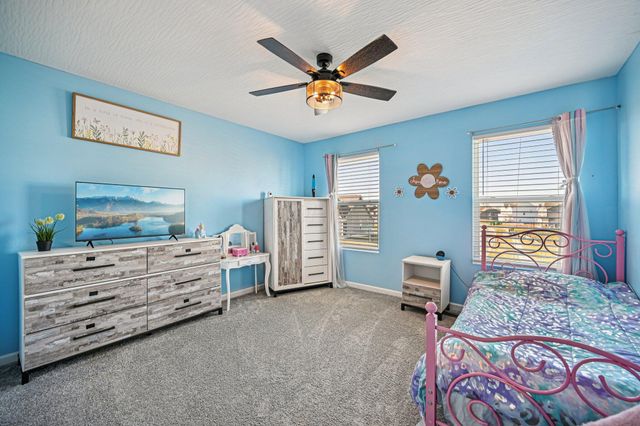 427 Bethpage Boulevard, Commercial Point, OH 43116