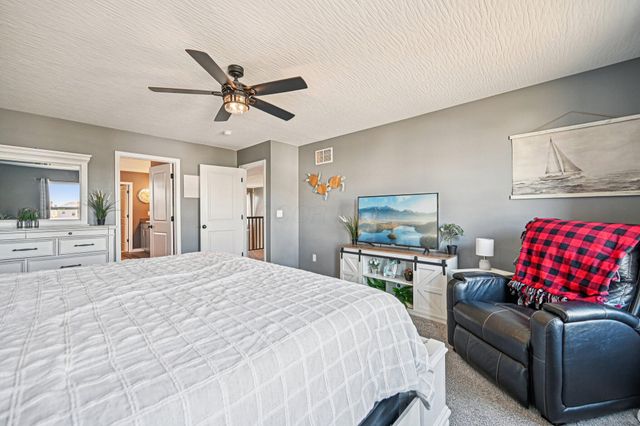 427 Bethpage Boulevard, Commercial Point, OH 43116