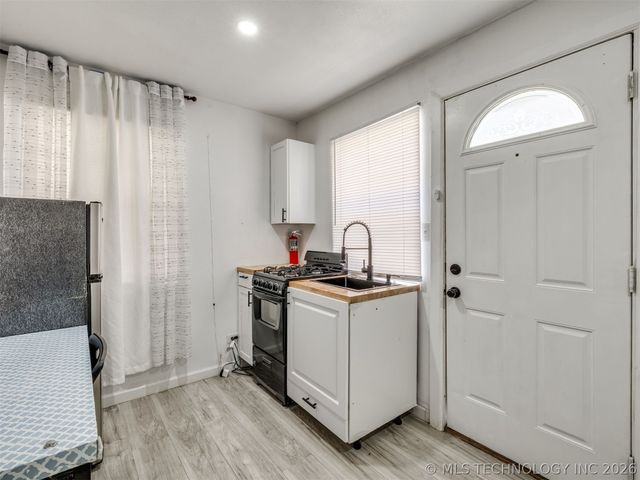 1712 E 71st Street N, Tulsa, OK 74130