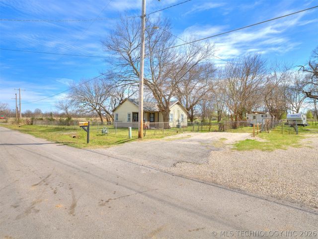 1712 E 71st Street N, Tulsa, OK 74130