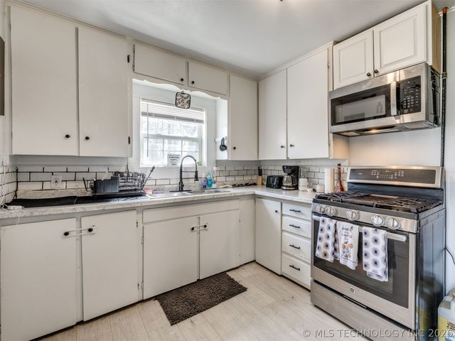 1712 E 71st Street N, Tulsa, OK 74130