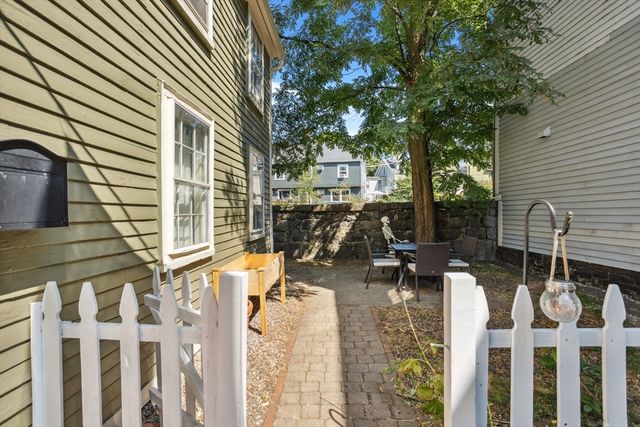 4 North Pine Street 2, Salem, MA 01970