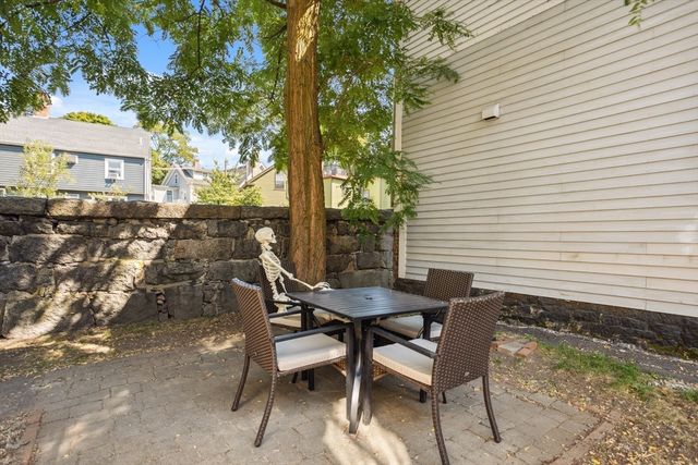 4 North Pine Street 2, Salem, MA 01970