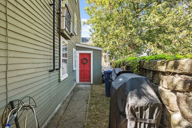 4 North Pine Street 2, Salem, MA 01970