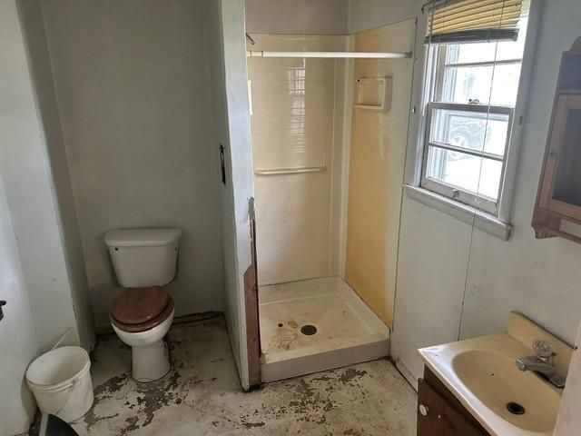 1329 W Allison Street, Nevada, MO 64772