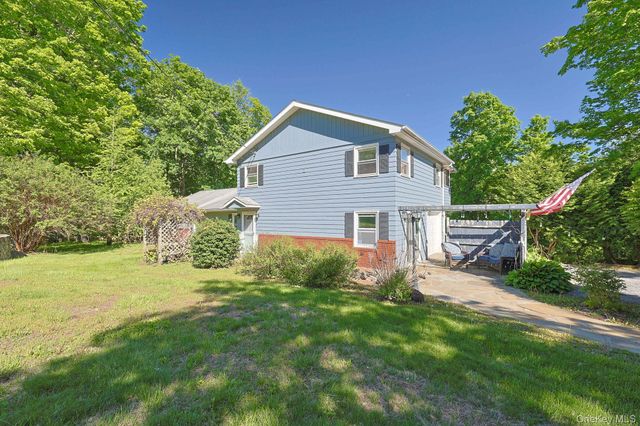 392 Oscawana Lake Road, Putnam Valley, NY 10579