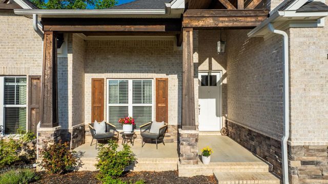 1505 Green Tree Dr, Conway, AR 72034