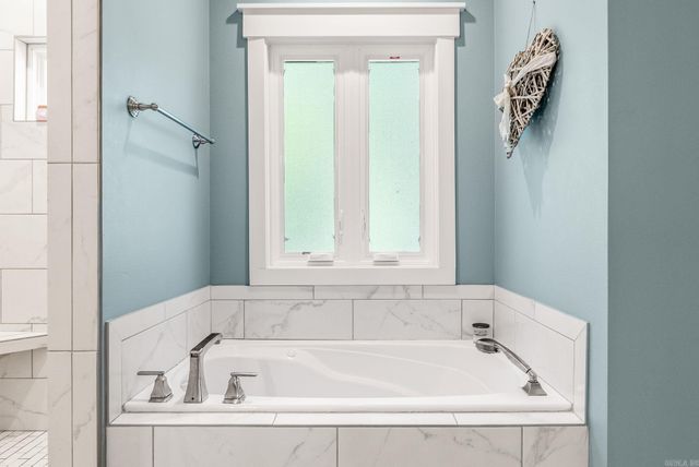 1505 Green Tree Dr, Conway, AR 72034