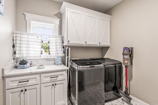 1505 Green Tree Dr, Conway, AR 72034