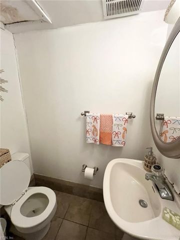 3070 Breslaw CT, Virginia Beach, VA 23453